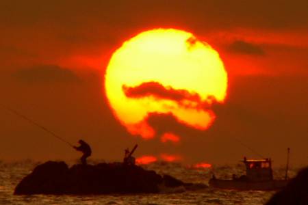 双名島堤防からの日の出写真